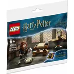 Kép 1/2 - 30392 - LEGO® Harry Potter™ - Hermione íróasztala